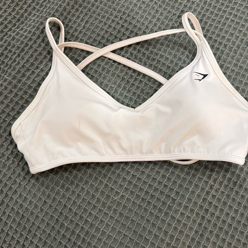 Gymshark bra 🦈